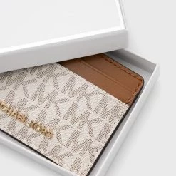 Γυναικεία Πορτοφόλια Θήκη για κάρτες MICHAEL Michael Kors χρώμα: μπεζ -Michael Kors Εκπτώσεις unnamed file 2776