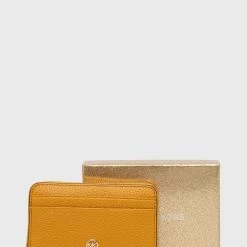 Γυναικεία Πορτοφόλια Δερμάτινο πορτοφόλι MICHAEL Michael Kors χρώμα: κίτρινο -Michael Kors Εκπτώσεις unnamed file 2912
