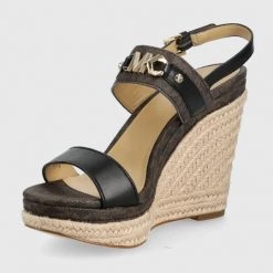 Γυναικεία Πέδιλα με τακούνι Σανδάλια MICHAEL Michael Kors Farrah Wedge χρώμα: καφέ -Michael Kors Εκπτώσεις unnamed file 3721